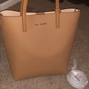 Brand new Michael kors hand bag